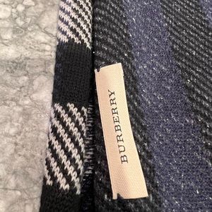 Burberry scarf